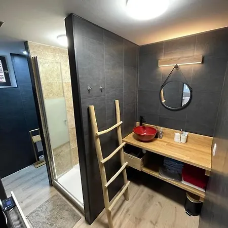 Appartements chez Delphine et Guillaume au coeur de Semur en Auxois Extérieur photo